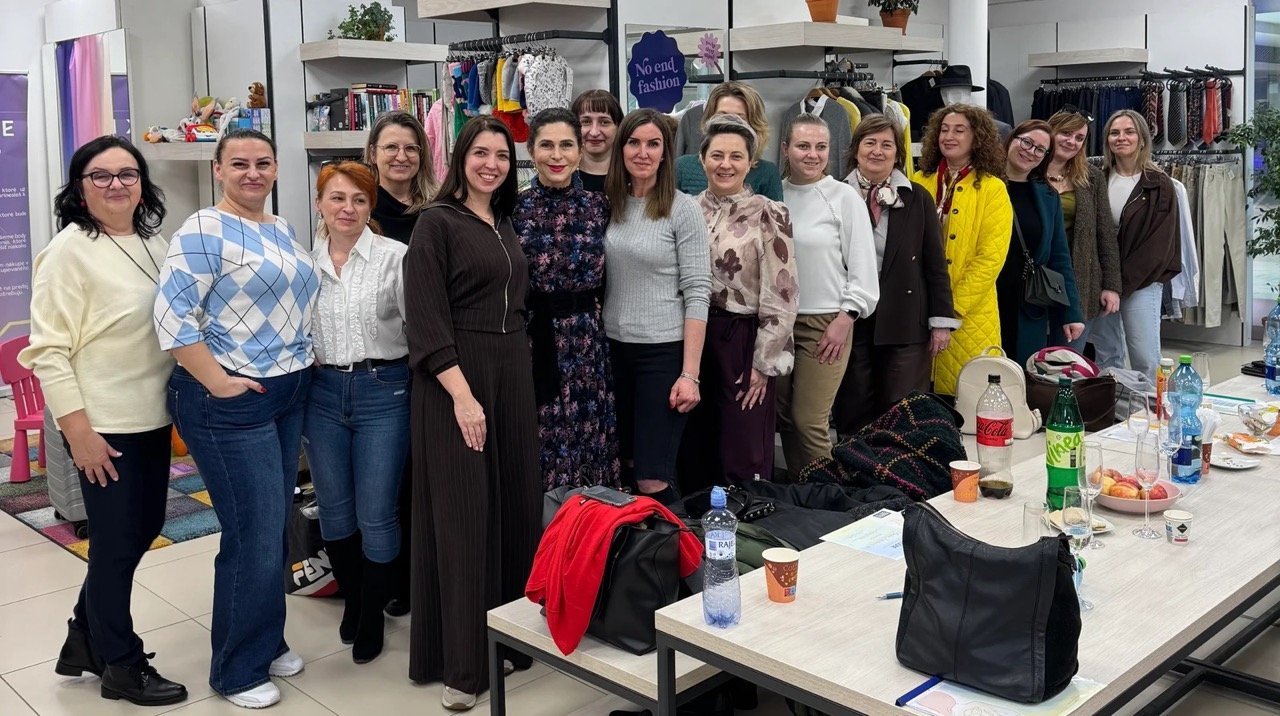 Plná skriňa, prázdny pocit